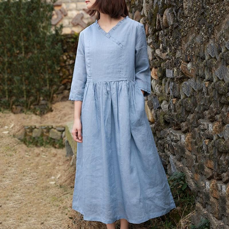 Robe Fleurie À Imprimé Ramie Et Col En V