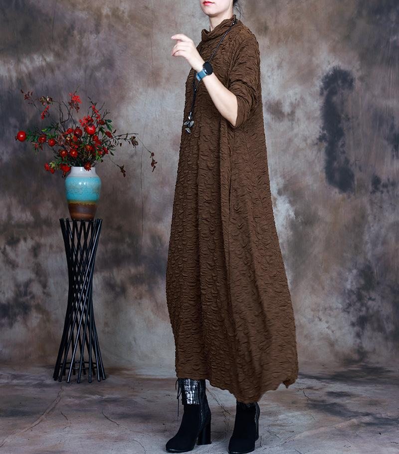 Robe Longue En Soie À Col Mi-long Et Froissé D'automne