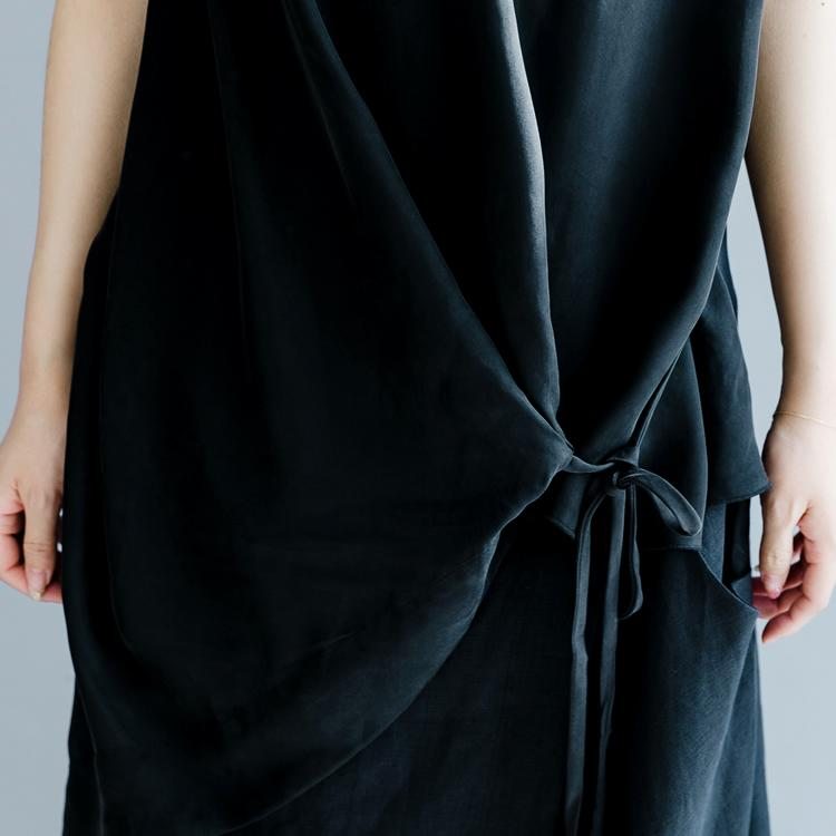 Robe Noire À Bretelles Latérales En Coton Et Lin Art Design