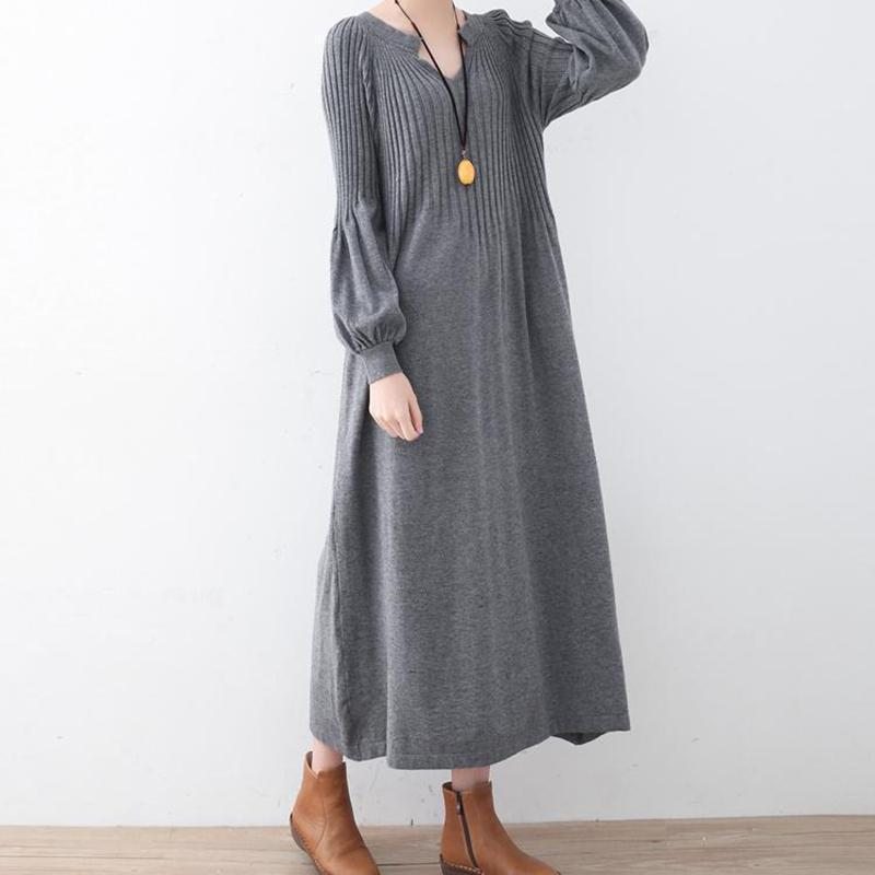 Robe Pull En Tricot À Col En V Gris Littéraire D'automne