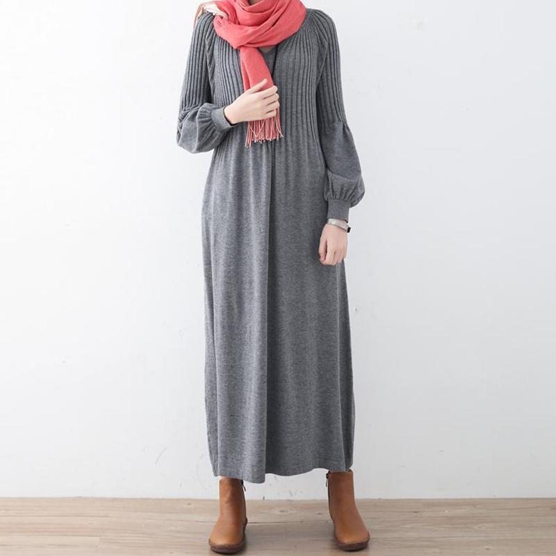 Robe Pull En Tricot À Col En V Gris Littéraire D'automne