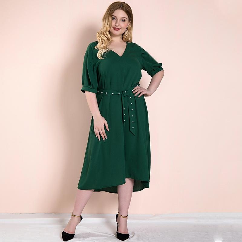 Robe Verte Sur Le Genou