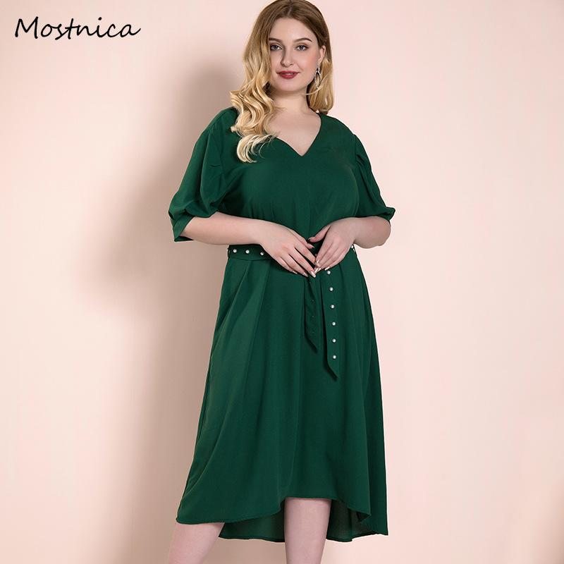 Robe Verte Sur Le Genou