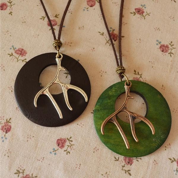 Accessoire Rétro Forme Ronde Métal Bois Collier