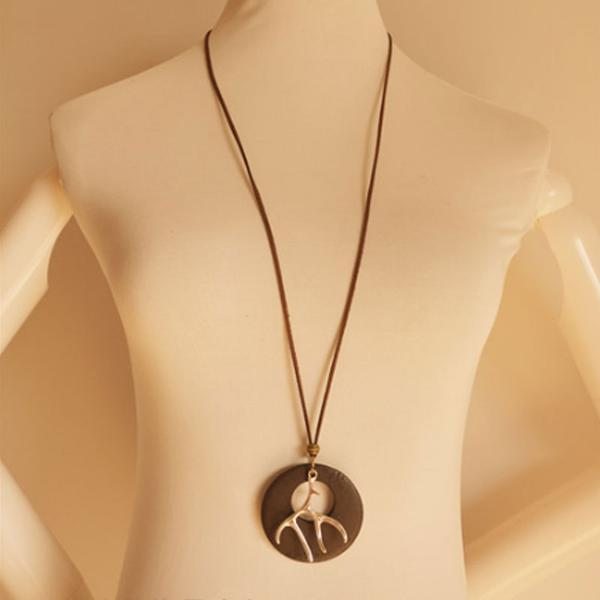 Accessoire Rétro Forme Ronde Métal Bois Collier