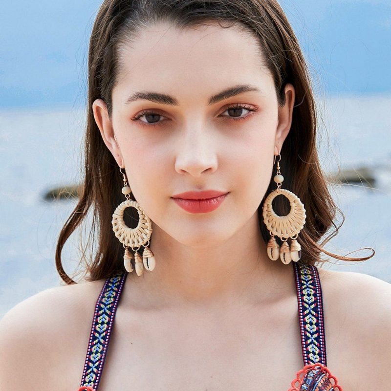 Bijoux De Boucles D'oreilles En Coquillage Tissé À La Main En Rotin Naturel