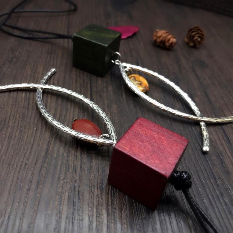 Cube Bois Collier Chaîne De Vêtements