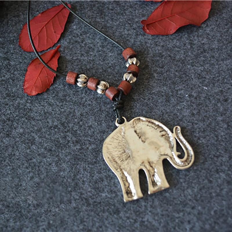 Sautoir Pendentif Éléphant Perles Bois