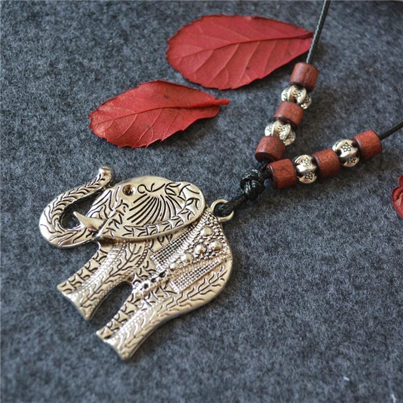 Sautoir Pendentif Éléphant Perles Bois